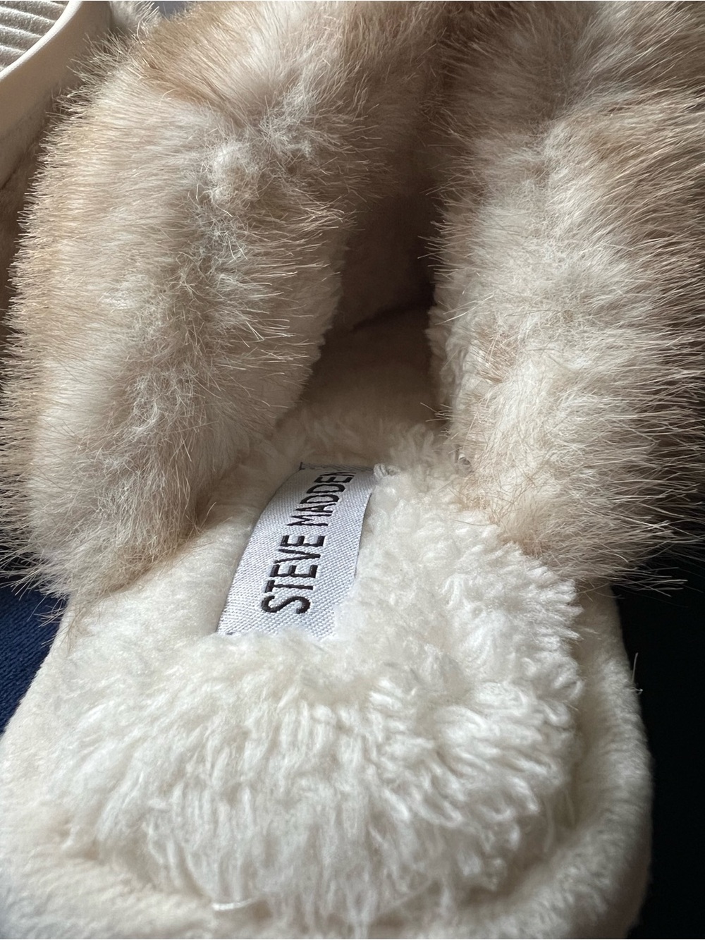 Steve Madden Cream Poof Faux Fur Mule Slippers New in Box - Picture 10 of 10
